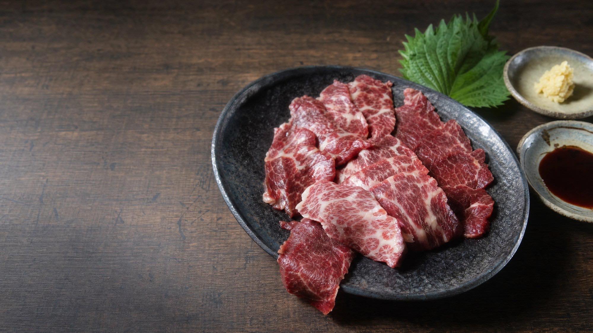 馬刺しの薄造り